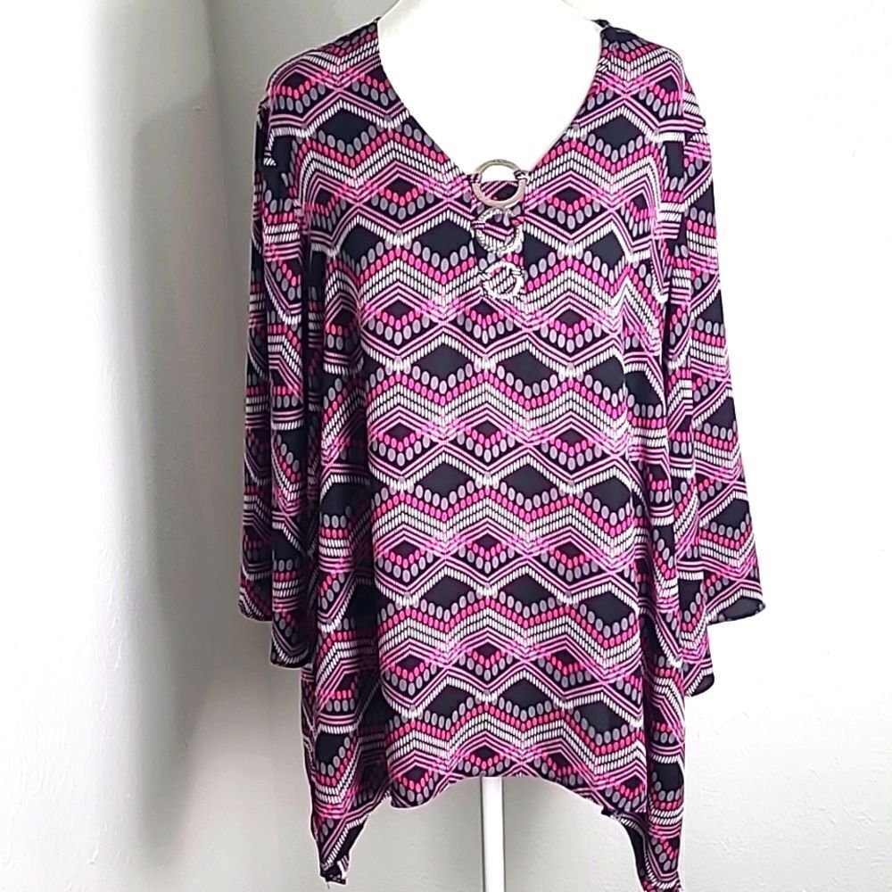 Cato Pink & Black Blouse with Geometric Designs, 3 Silver Circles, Size 18/20W